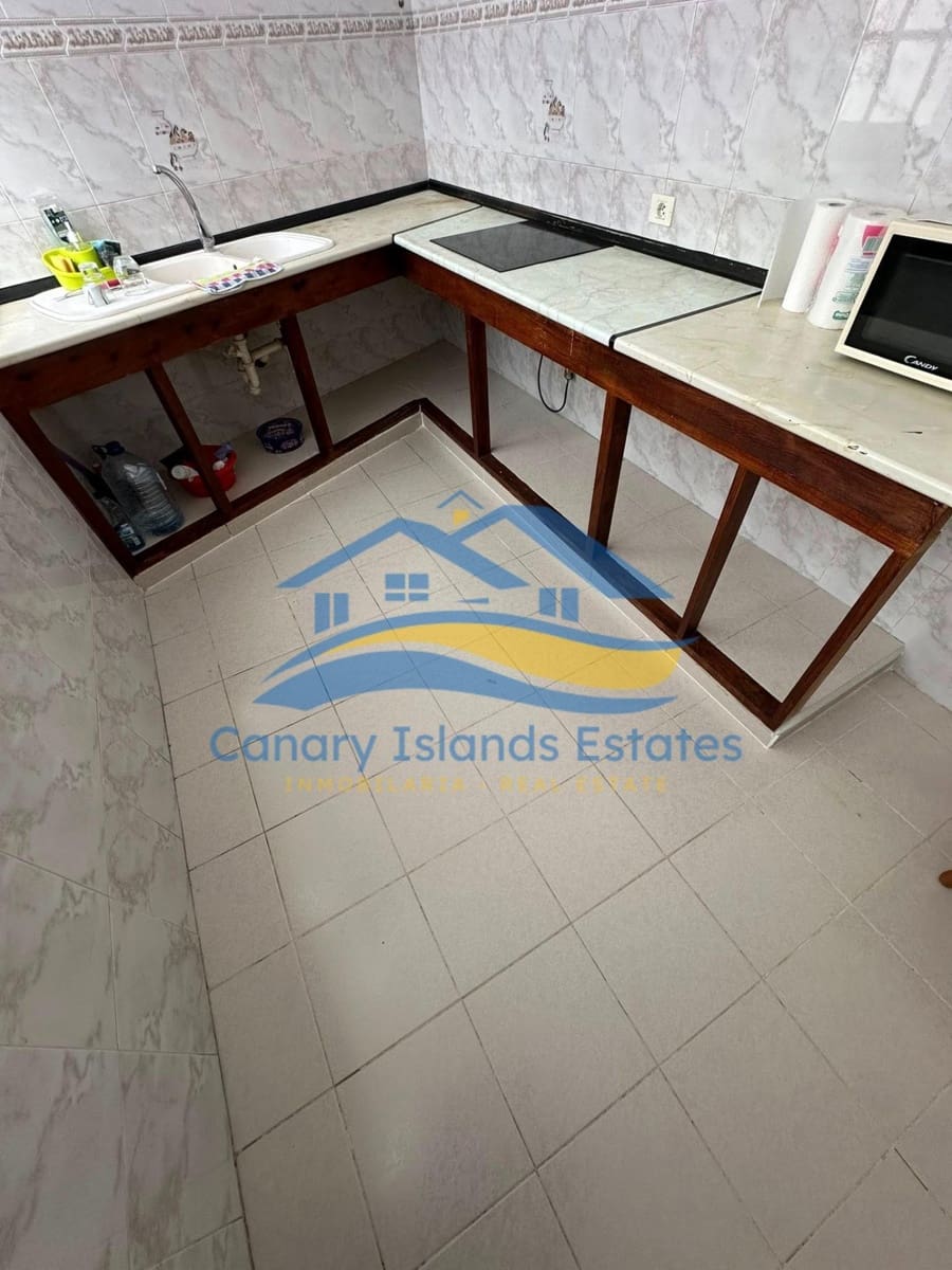 3 slaapkamer Commercieel te koop in Gran Tarajal - € 299.000 (Ref: 9763703)