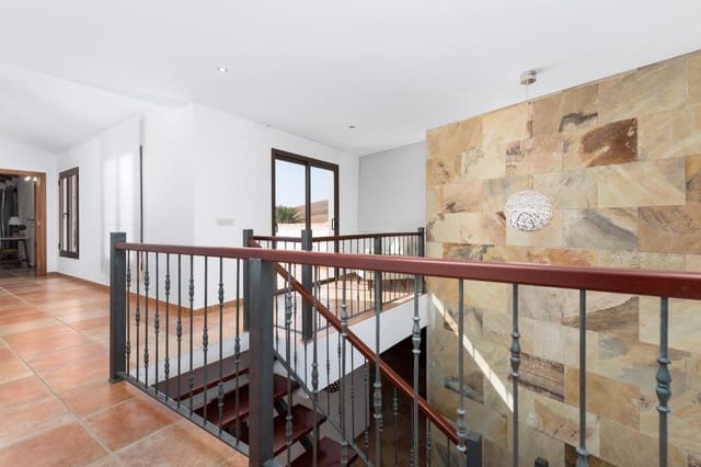 5 slaapkamer Villa te koop in Pájara met garage - € 990.000 (Ref: 9806663)