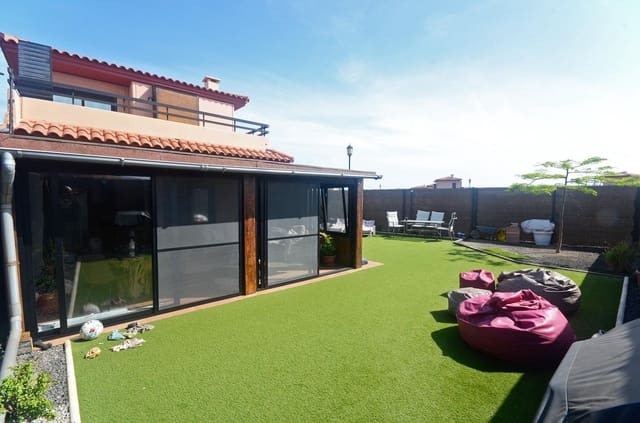 2 slaapkamer Villa te koop in Lajares, La Oliva - € 279.000 (Ref: 9871932)