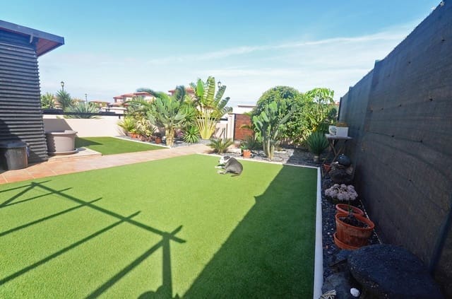2 slaapkamer Villa te koop in Lajares, La Oliva - € 279.000 (Ref: 9871932)
