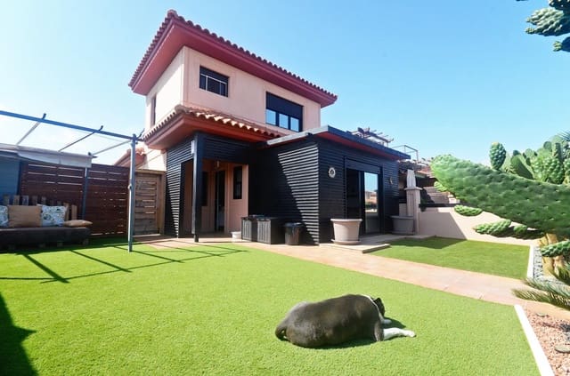 2 slaapkamer Villa te koop in Lajares, La Oliva - € 279.000 (Ref: 9871932)