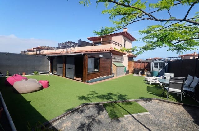 2 slaapkamer Villa te koop in Lajares, La Oliva - € 279.000 (Ref: 9871932)
