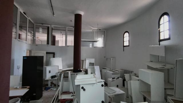 Kommersiell til salgs i Corralejo, La Oliva - € 158 515 (Ref: 9876630)