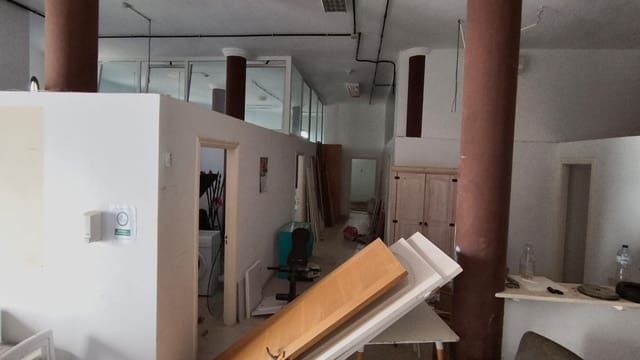 Kommersiell til salgs i Corralejo, La Oliva - € 158 515 (Ref: 9876630)