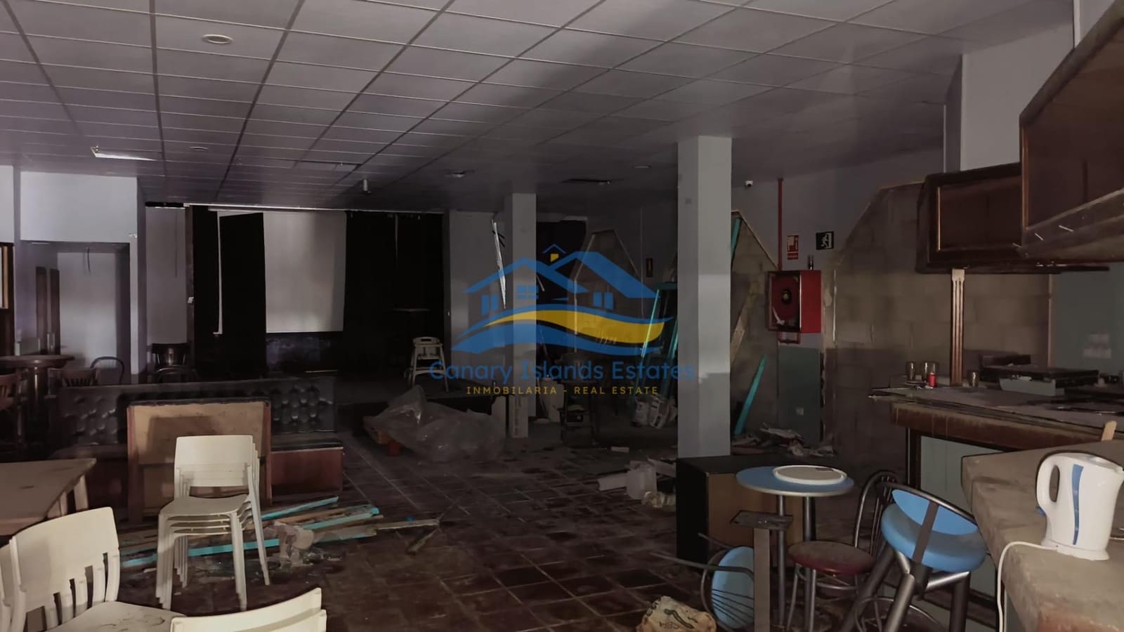 Kaupallinen myytävänä paikassa Corralejo - 295 555 € (Ref: 9879026)
