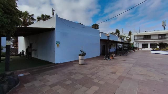 Erhverv til salg i Corralejo, La Oliva - € 295.555 (Ref: 9879026)