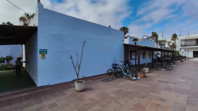 Erhverv til salg i Corralejo, La Oliva - € 295.555 (Ref: 9879026)
