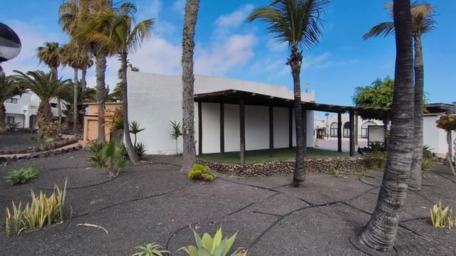 Erhverv til salg i Corralejo, La Oliva - € 295.555 (Ref: 9879026)