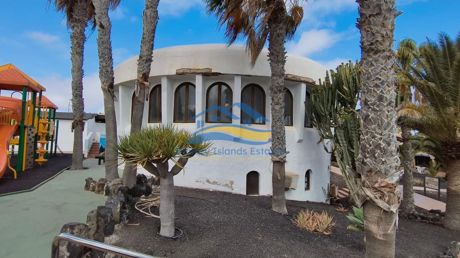 Komercyjne na sprzedaż w Corralejo - 468 035 € (Ref: 9879027)