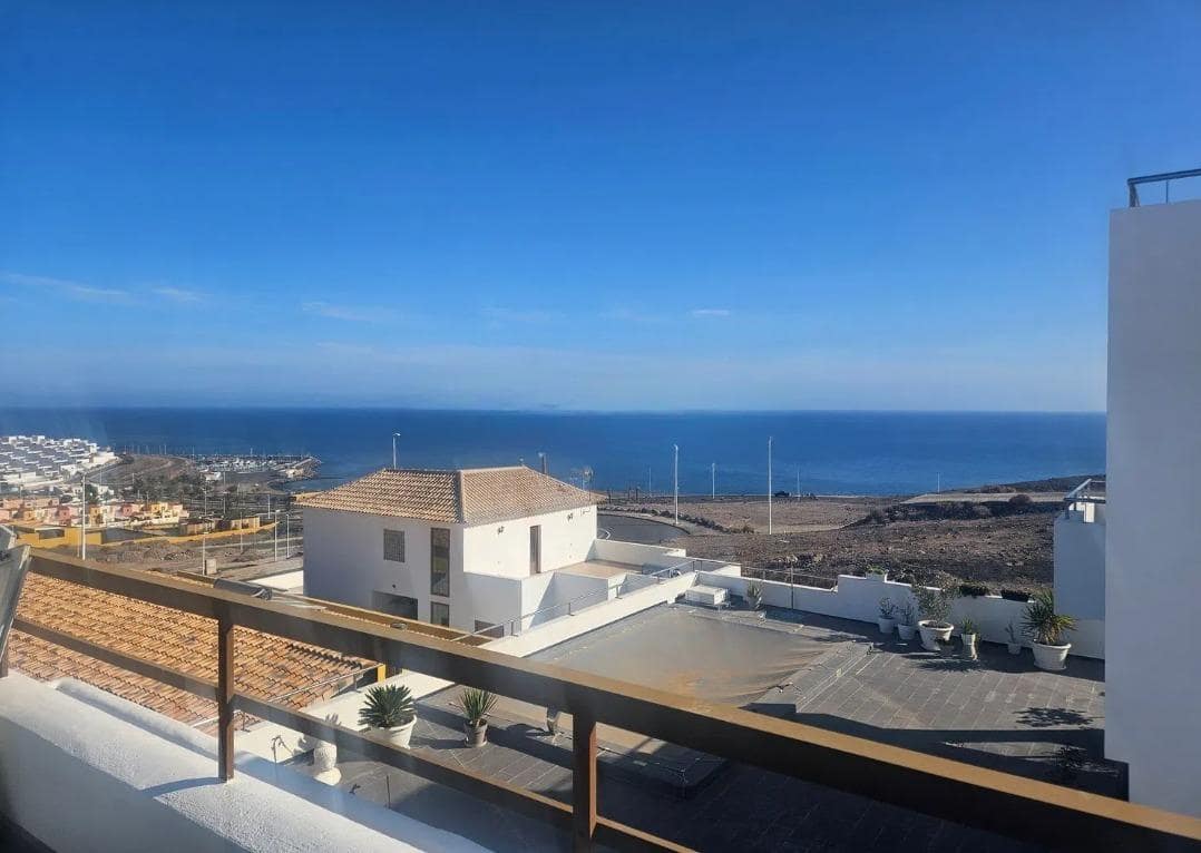 5 bedroom Villa for sale in Gran Tarajal with pool garage - € 520,000 (Ref: 9885030)