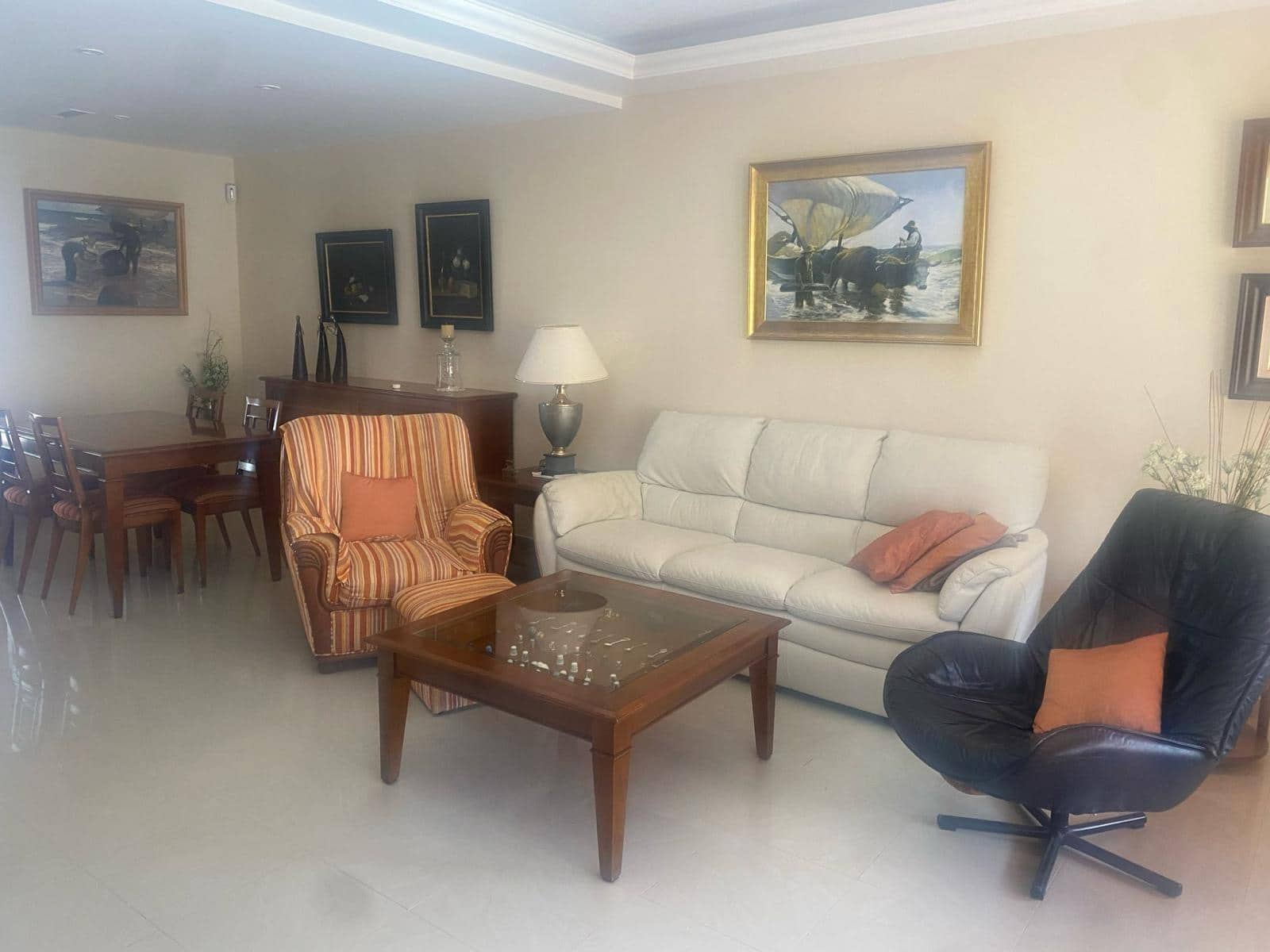 5 bedroom Villa for sale in Gran Tarajal with pool garage - € 520,000 (Ref: 9885030)