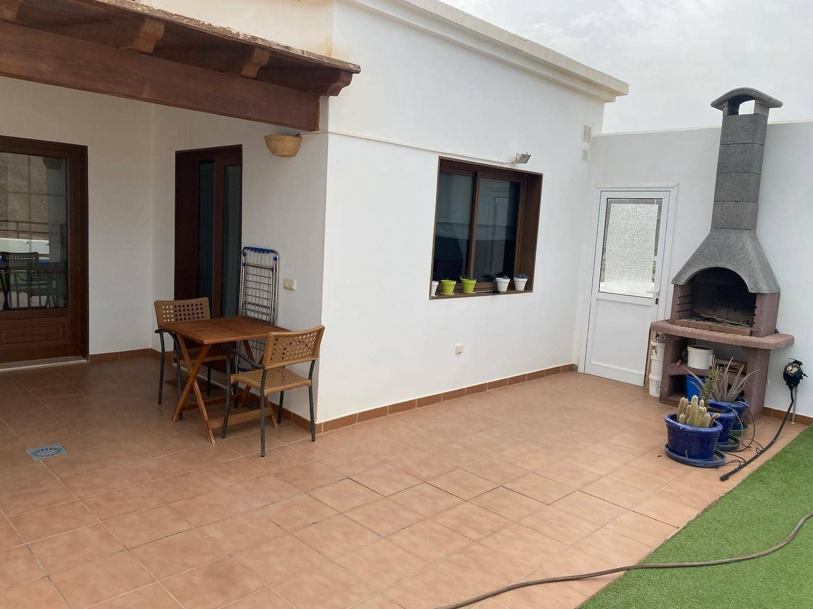 5 bedroom Villa for sale in Gran Tarajal with pool garage - € 520,000 (Ref: 9885030)