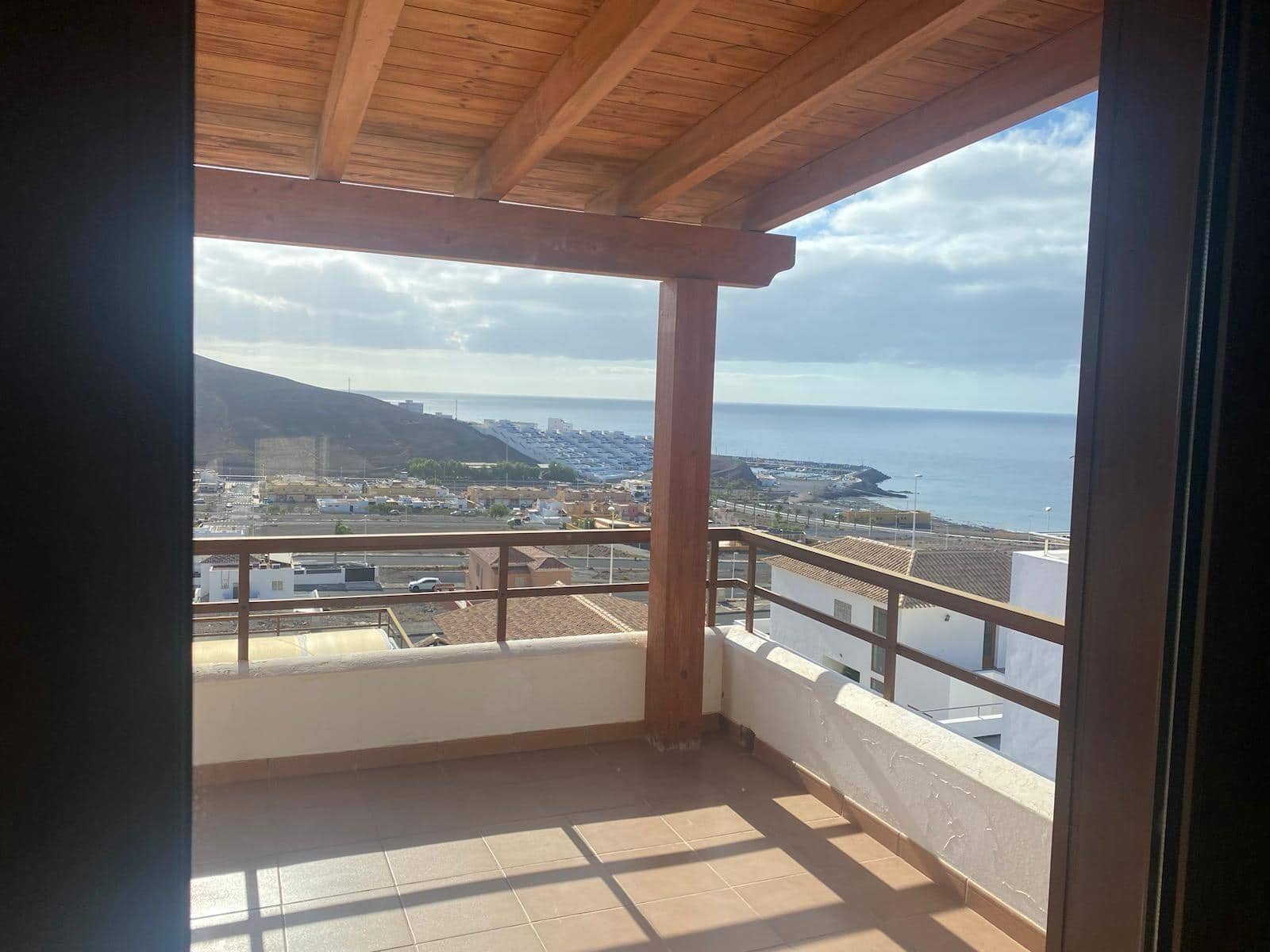 5 bedroom Villa for sale in Gran Tarajal with pool garage - € 520,000 (Ref: 9885030)