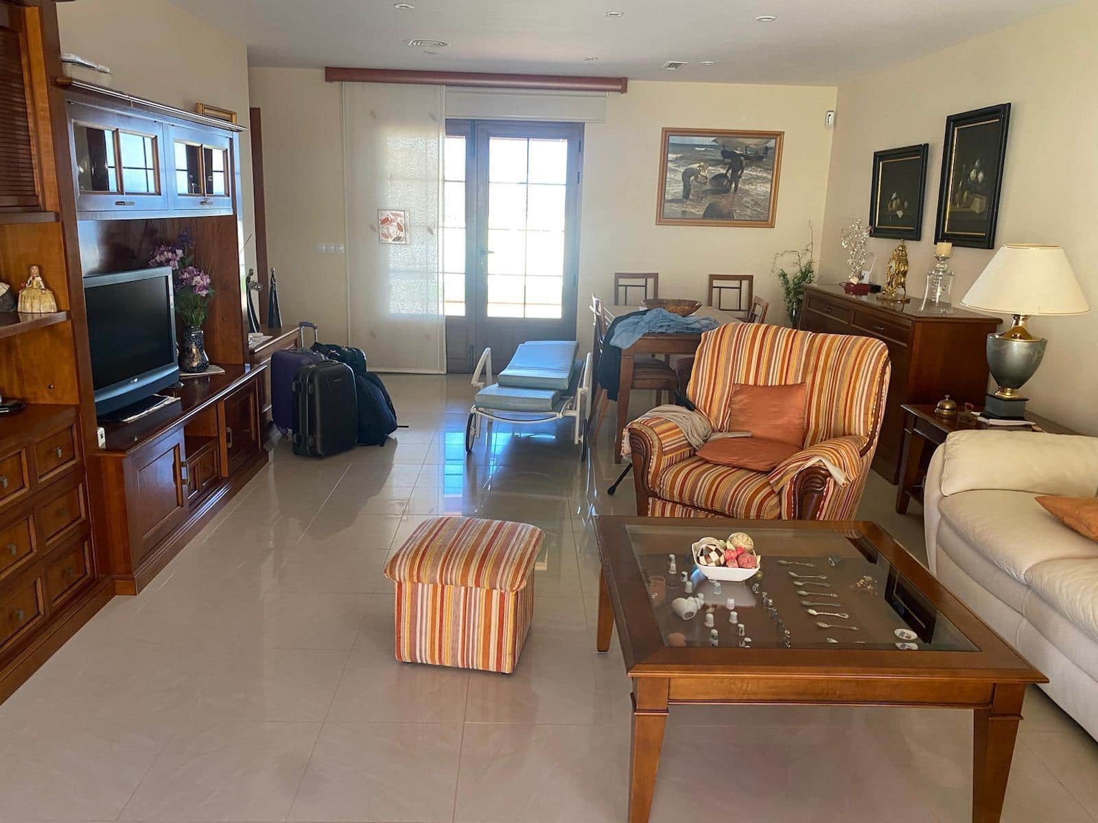 5 bedroom Villa for sale in Gran Tarajal with pool garage - € 520,000 (Ref: 9885030)