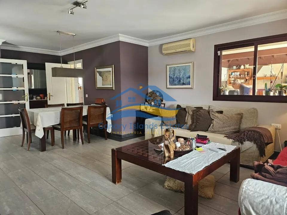 4 bedroom Villa for sale in Puerto del Rosario with pool garage - € 790,000 (Ref: 9885031)