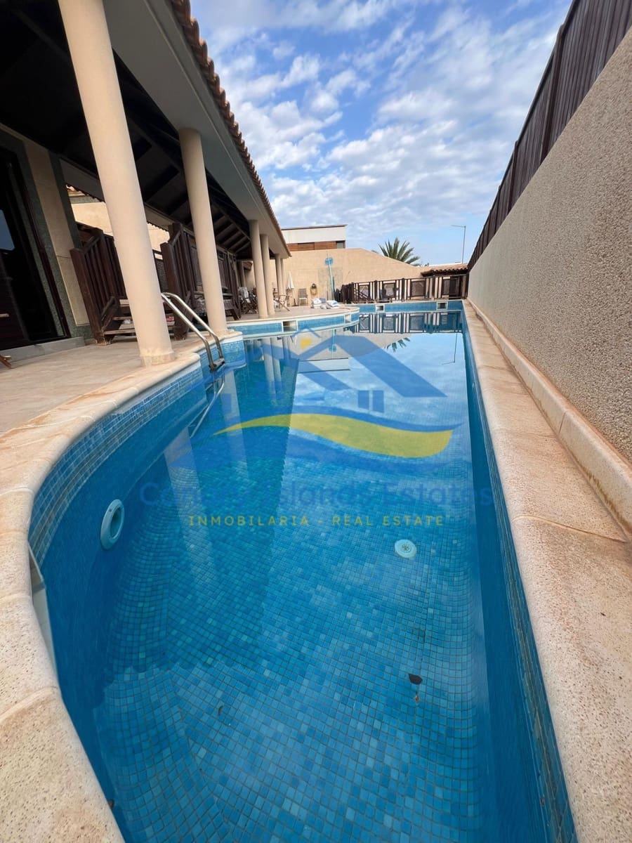 4 bedroom Villa for sale in Puerto del Rosario with pool garage - € 790,000 (Ref: 9885031)