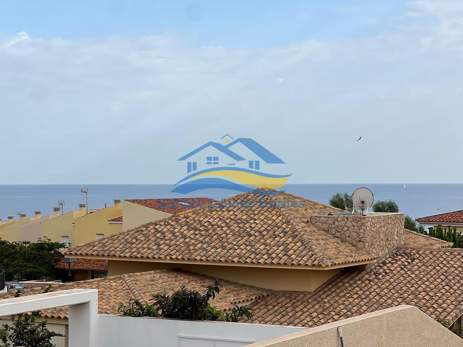 4 bedroom Villa for sale in Puerto del Rosario with pool garage - € 790,000 (Ref: 9885031)