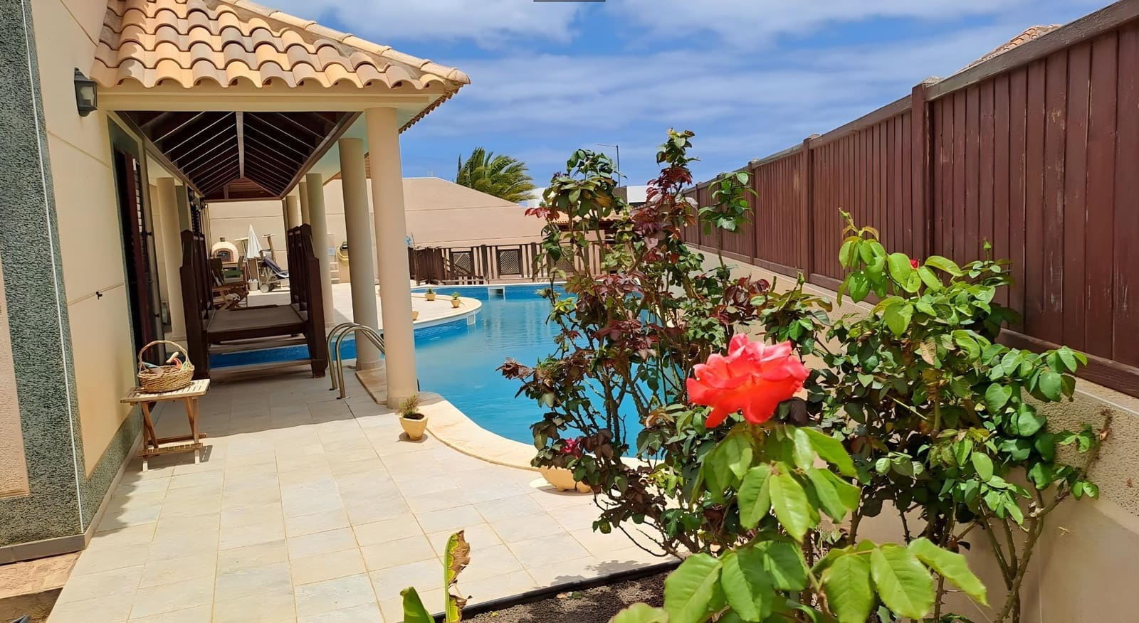 4 sovrum Villa till salu i Puerto del Rosario med pool garage - 725 000 € (Ref: 9885031)