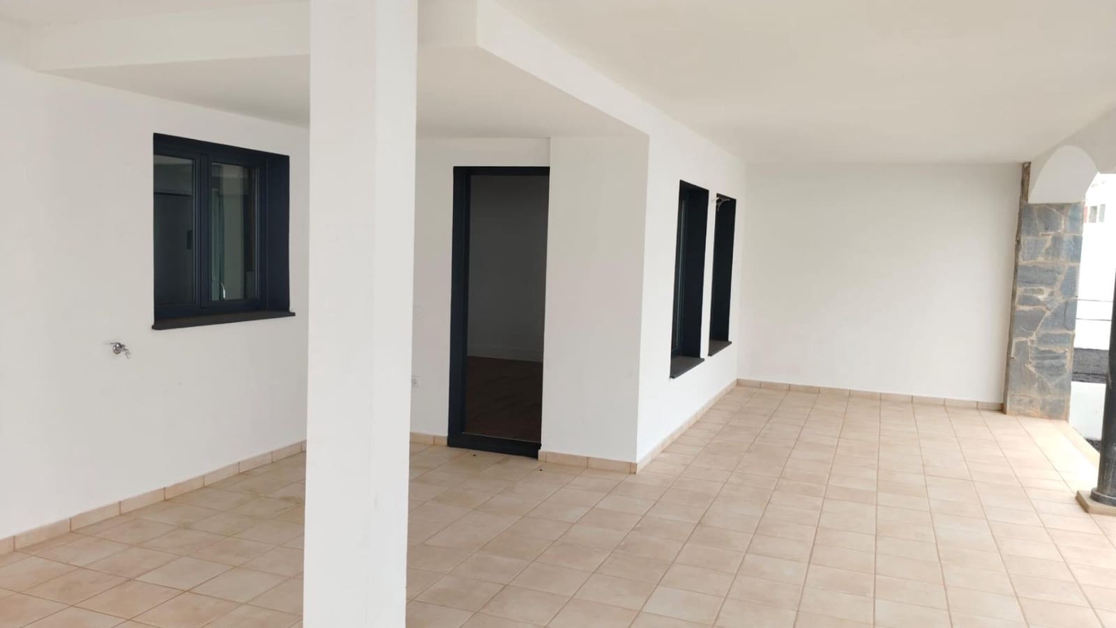 2 soveværelse Lejlighed til salg i Corralejo med garage - € 295.000 (Ref: 9913352)