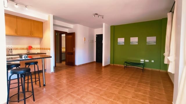 2 soveværelse Lejlighed til salg i Corralejo, La Oliva med garage - € 269.000 (Ref: 9943696)