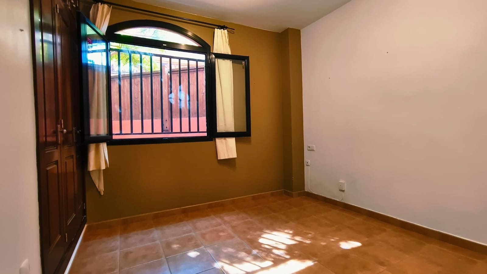 2 soveværelse Lejlighed til salg i Corralejo med garage - € 269.000 (Ref: 9943696)