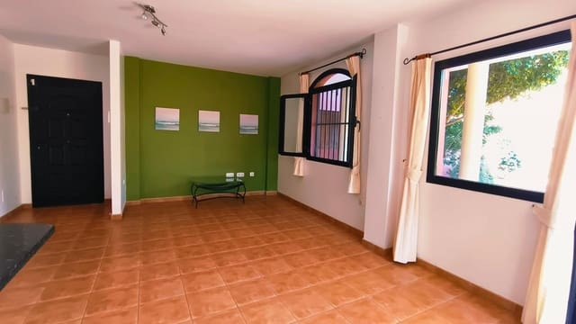 2 soveværelse Lejlighed til salg i Corralejo, La Oliva med garage - € 269.000 (Ref: 9943696)