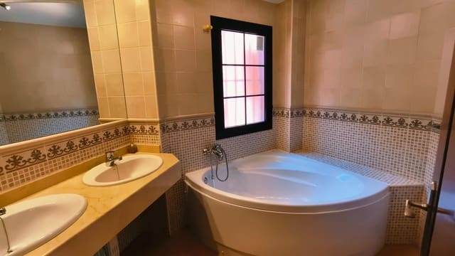 2 soveværelse Lejlighed til salg i Corralejo, La Oliva med garage - € 269.000 (Ref: 9943696)