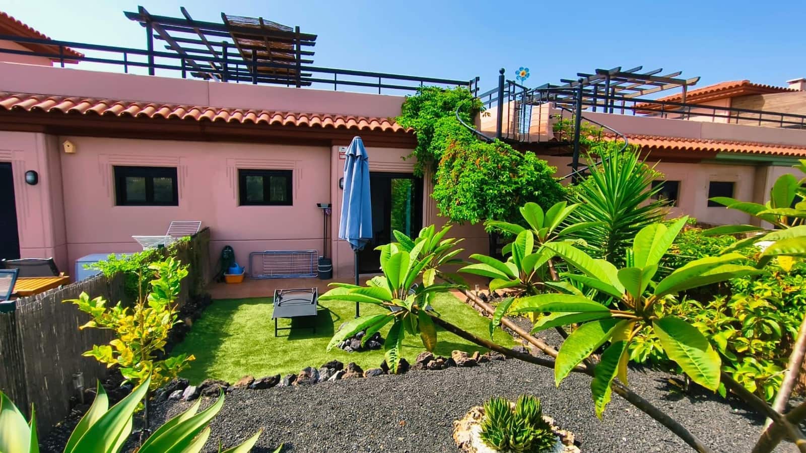 1 soveværelse Rækkehus til salg i Lajares med swimmingpool - € 199.000 (Ref: 9948114)