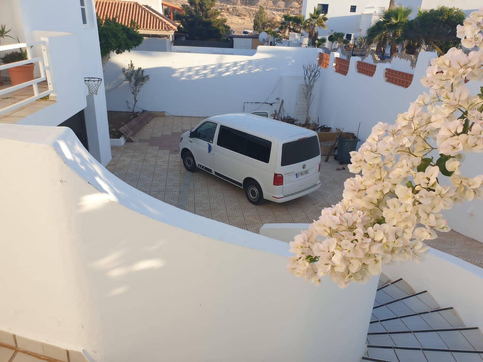8 chambre Villa/Maison à vendre à Costa Calma avec piscine - 800 000 € (Ref: 9950008)