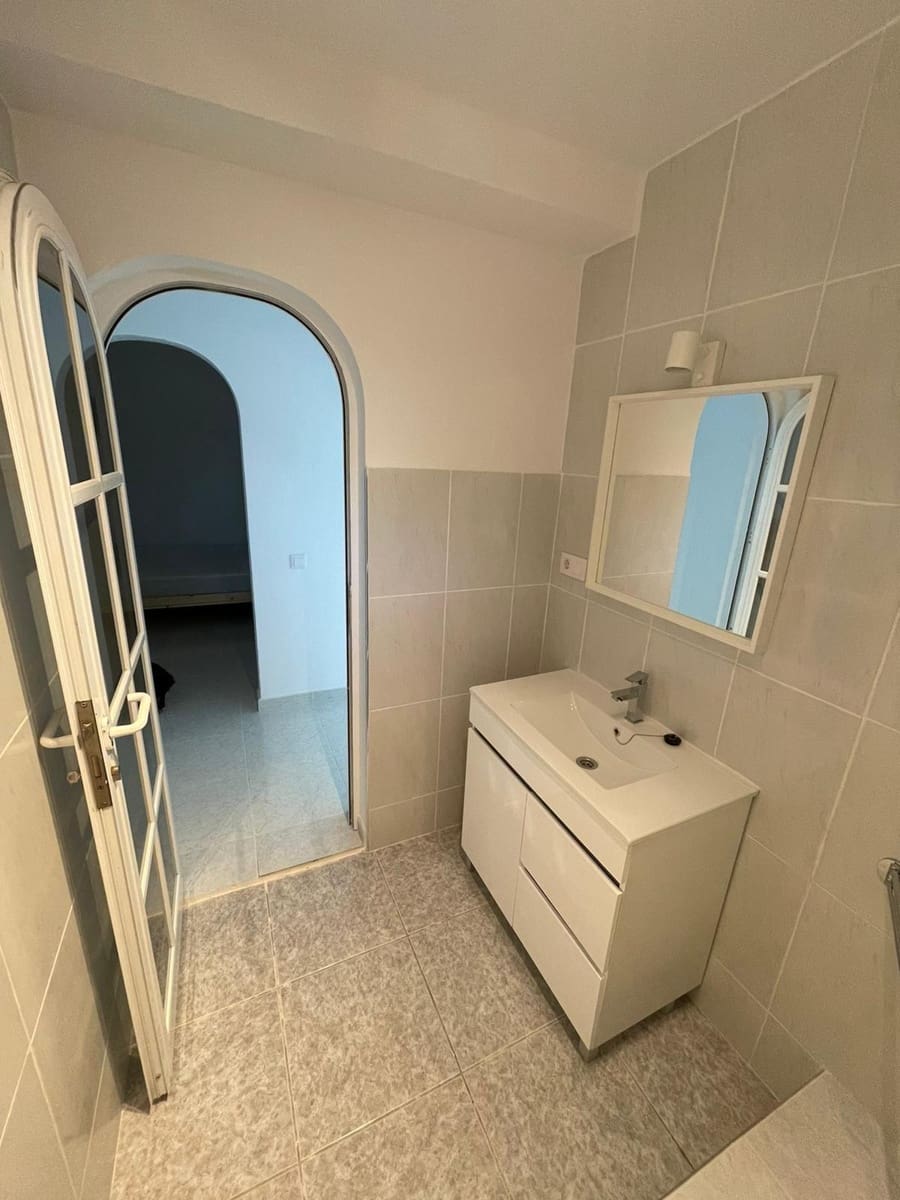 8 chambre Villa/Maison à vendre à Costa Calma avec piscine - 800 000 € (Ref: 9950008)