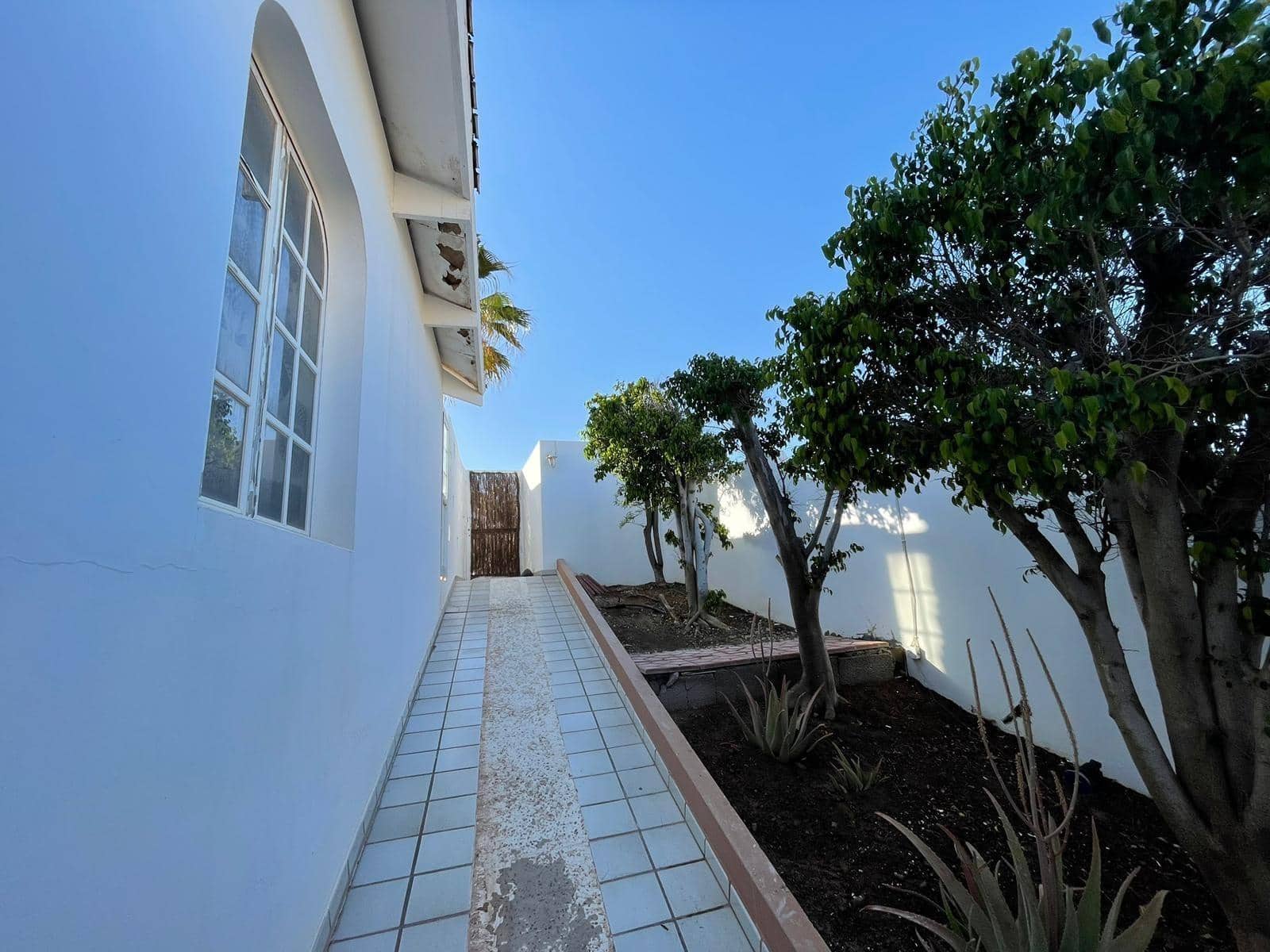 8 chambre Villa/Maison à vendre à Costa Calma avec piscine - 800 000 € (Ref: 9950008)