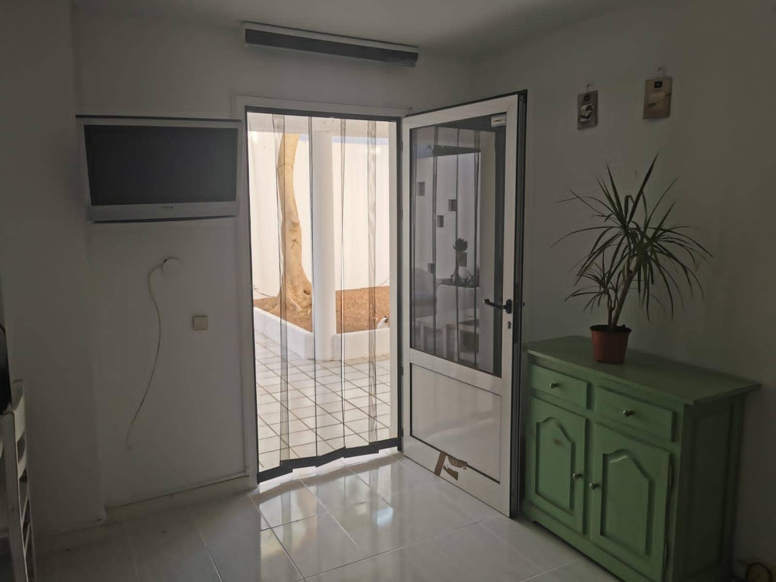 8 chambre Villa/Maison à vendre à Costa Calma avec piscine - 800 000 € (Ref: 9950008)