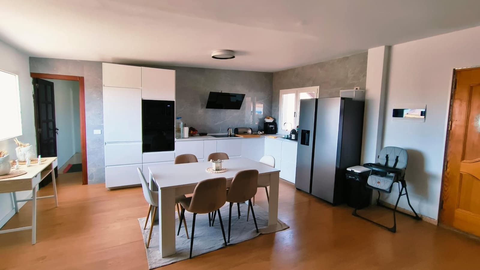 3 soverom Villa til salgs i Puerto del Rosario med svømmebasseng garasje - € 495 000 (Ref: 9970790)