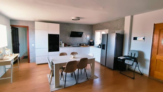 3 bedroom Villa for sale in Puerto del Rosario with pool garage - € 495,000 (Ref: 9970790)