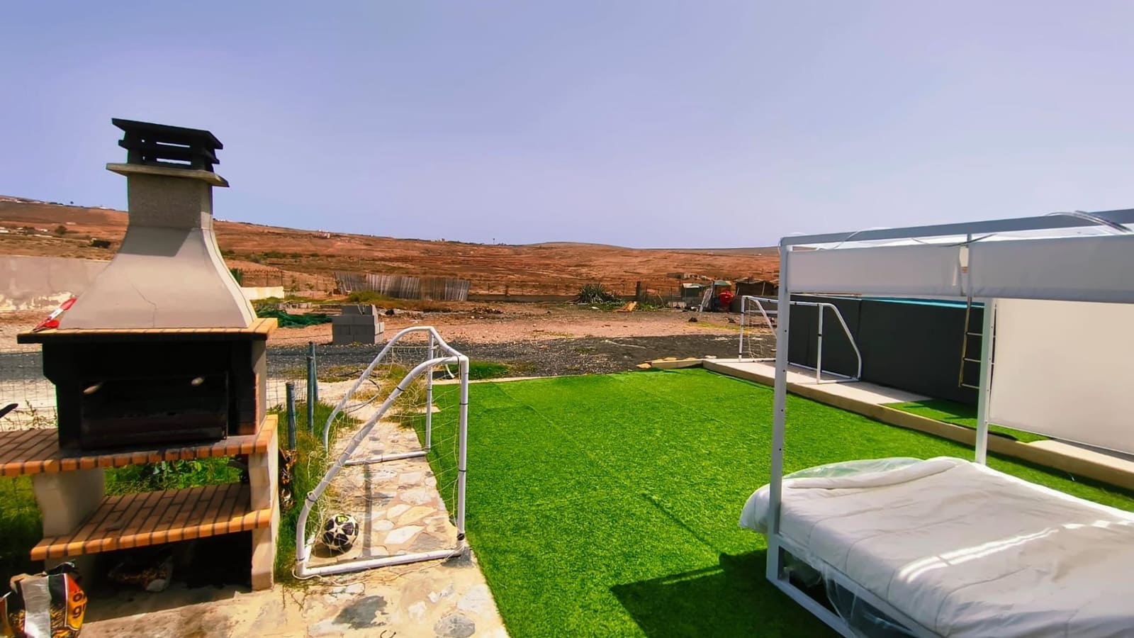 3 soverom Villa til salgs i Puerto del Rosario med svømmebasseng garasje - € 495 000 (Ref: 9970790)