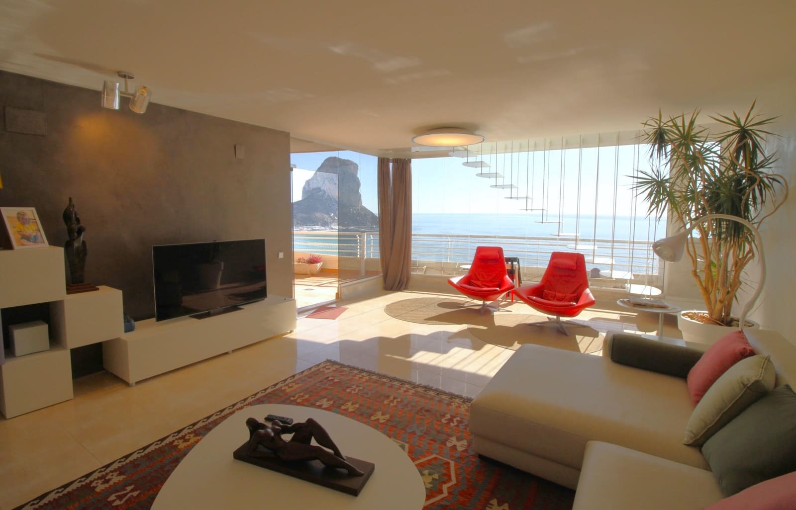 3 bedroom Beach Apartment for sale in Calpe / Calp with pool garage - € 1,300,000 (Ref: 8413616)