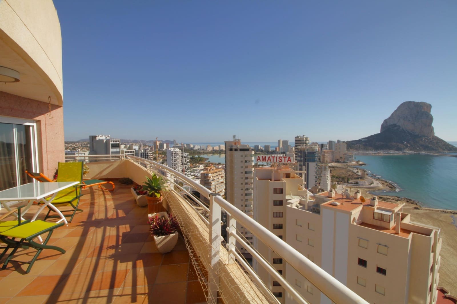 3 bedroom Beach Apartment for sale in Calpe / Calp with pool garage - € 1,300,000 (Ref: 8413616)