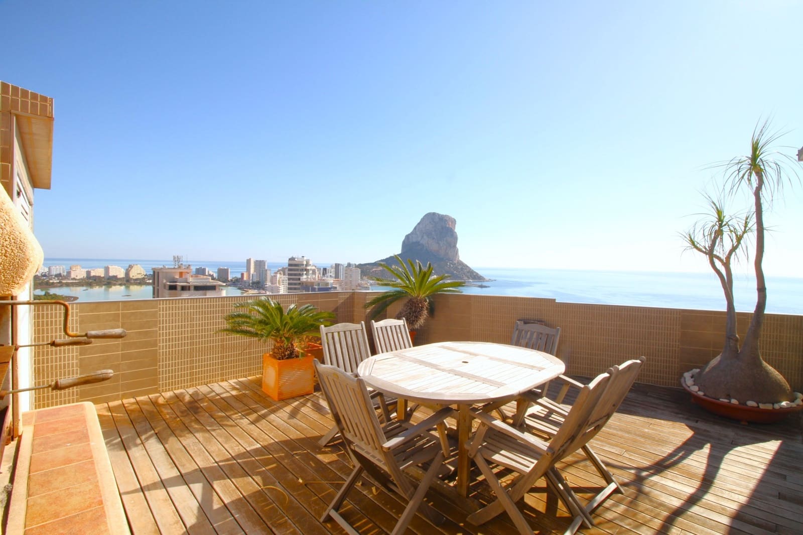 3 bedroom Beach Apartment for sale in Calpe / Calp with pool garage - € 1,300,000 (Ref: 8413616)