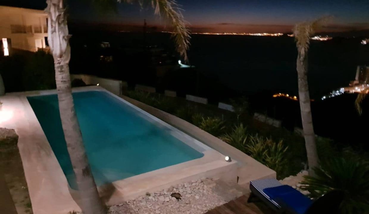 4 bedroom Villa for sale in Benidorm with pool garage - € 4,500,000 (Ref: 8433035)