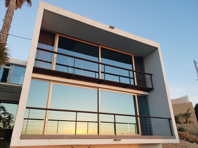 4 sypialnia Willa na sprzedaż w Benidorm z basenem garażem - 4 500 000 € (Ref: 8433035)