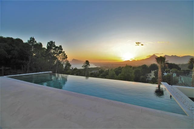5 sypialnia Willa na sprzedaż w Altea z basenem - 2 350 000 € (Ref: 8433175)