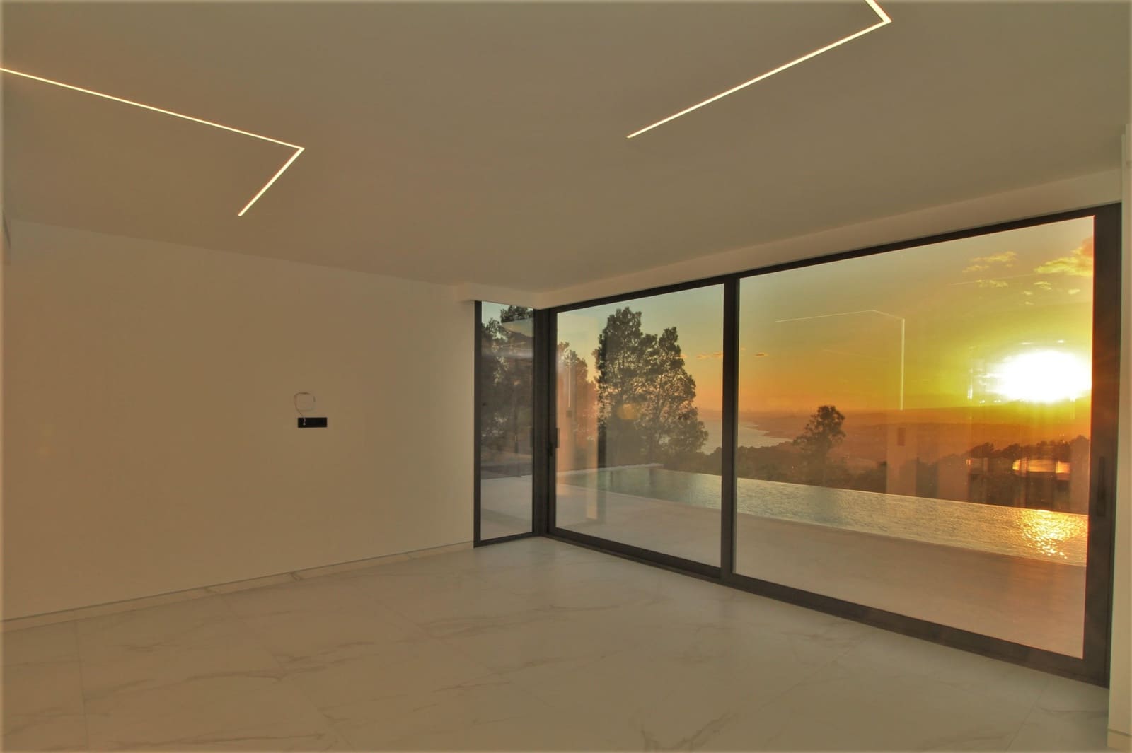 5 soveværelse Villa til salg i Altea med swimmingpool - € 2.350.000 (Ref: 8433175)