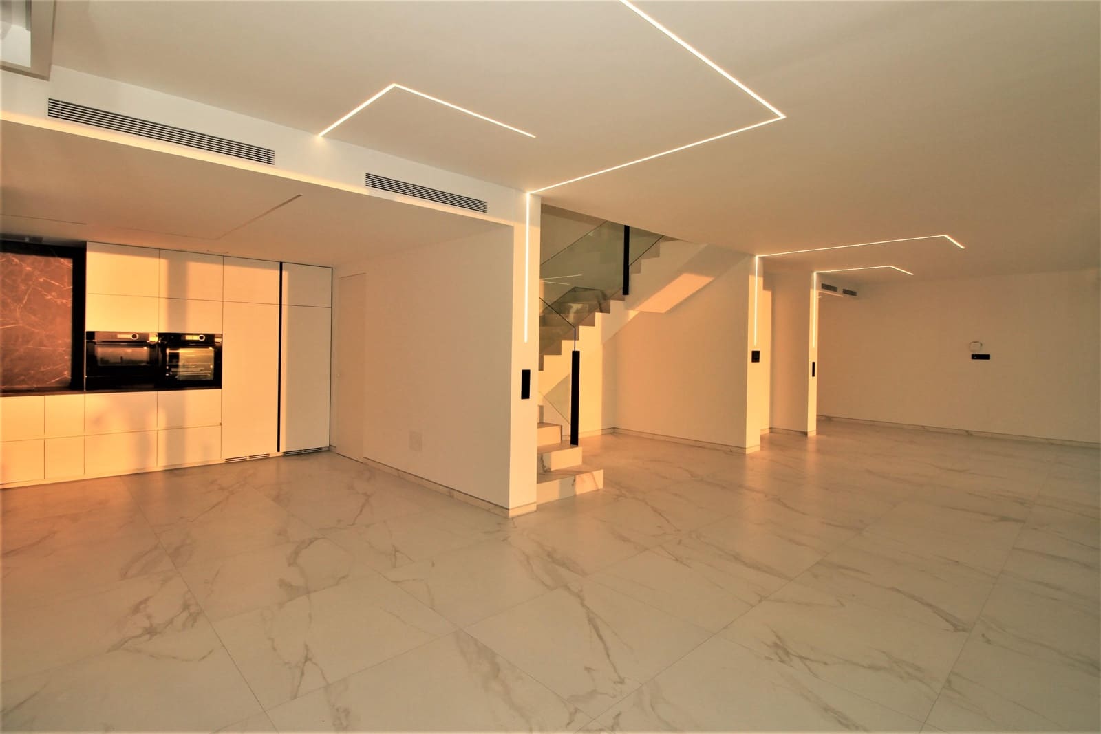 5 soveværelse Villa til salg i Altea med swimmingpool - € 2.350.000 (Ref: 8433175)