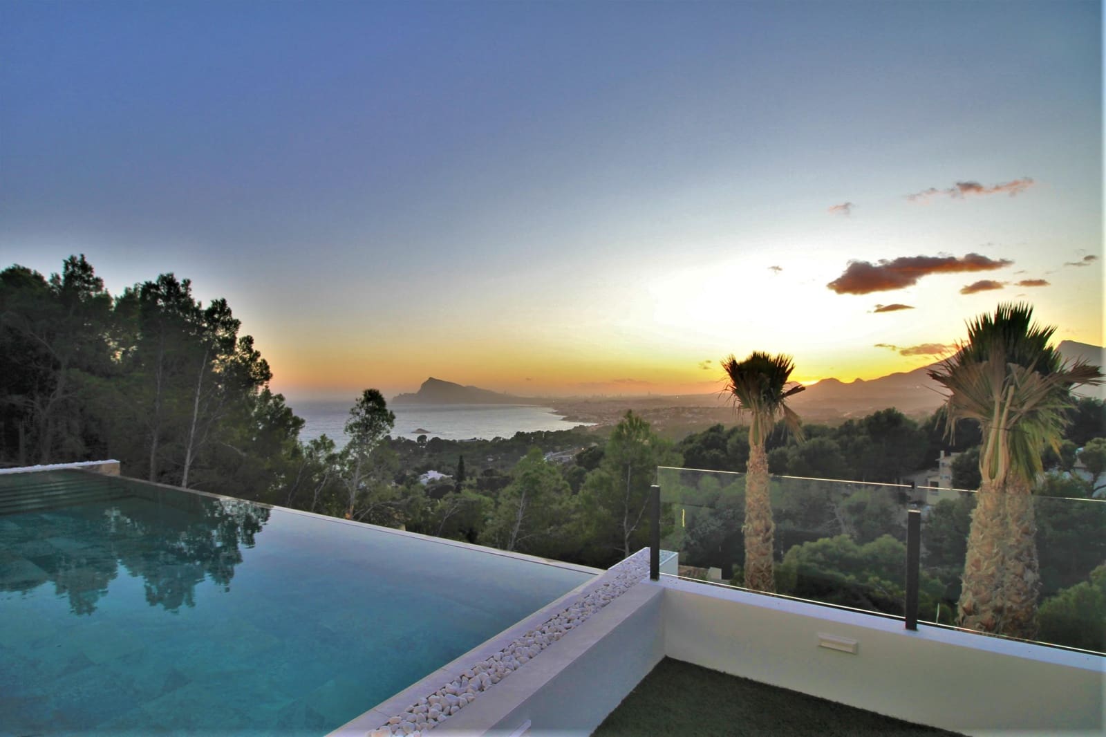 5 soveværelse Villa til salg i Altea med swimmingpool - € 2.350.000 (Ref: 8433175)