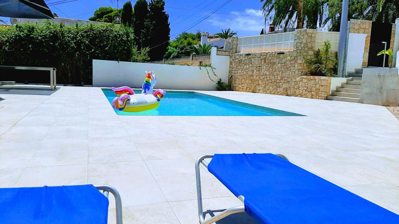 4 slaapkamer Villa te koop in Calpe / Calp met zwembad - € 1.025.000 (Ref: 8569182)