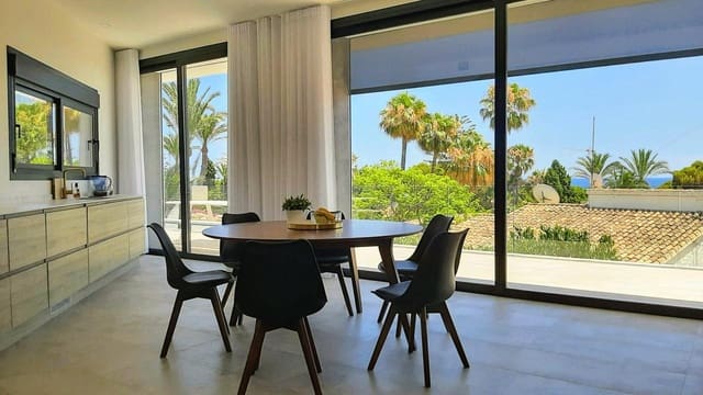 4 slaapkamer Villa te koop in Calpe / Calp met zwembad - € 1.025.000 (Ref: 8569182)
