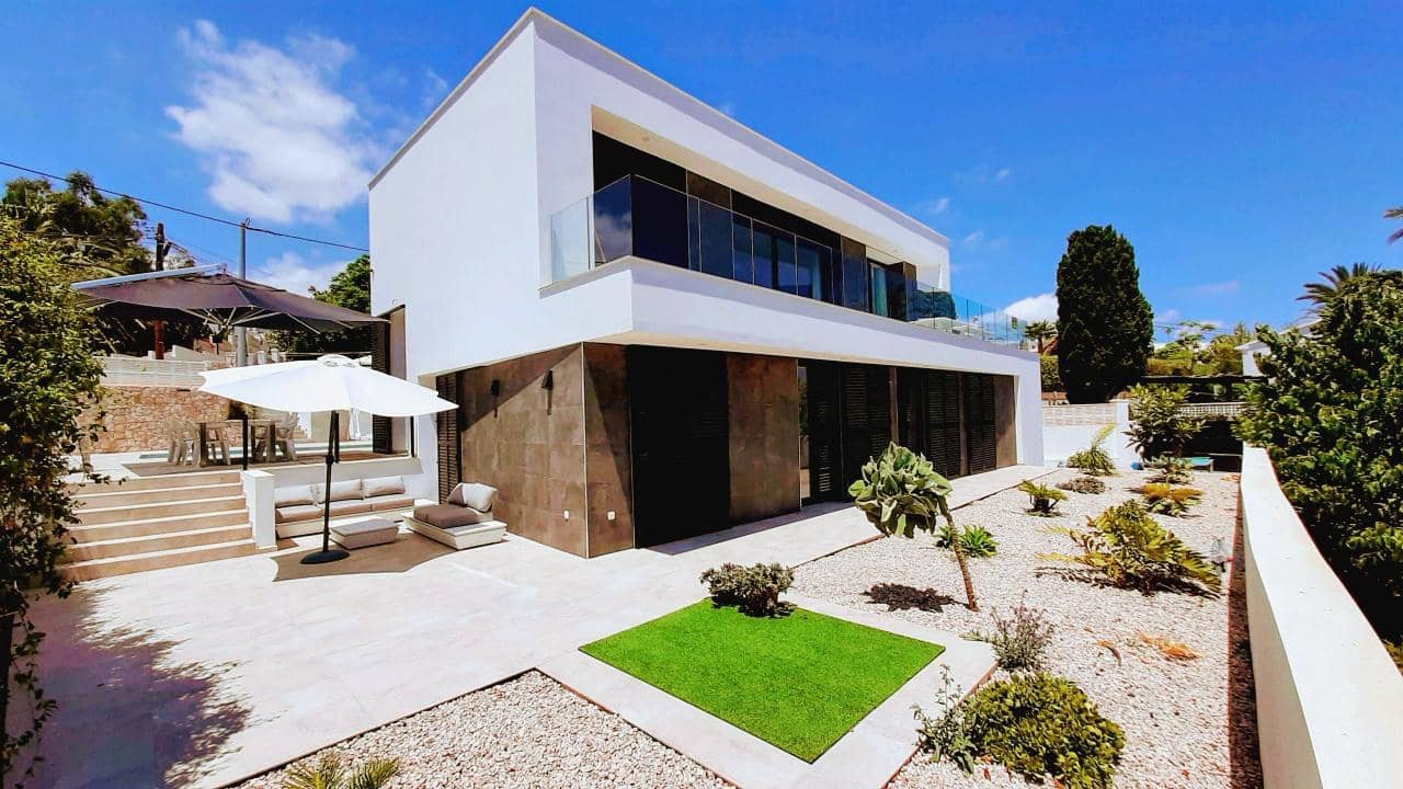 4 slaapkamer Villa te koop in Calpe / Calp met zwembad - € 1.025.000 (Ref: 8569182)