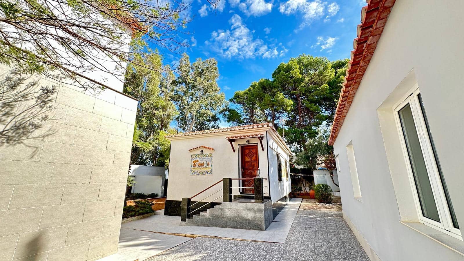 4 soveværelse Semi-Rækkehus til salg i Denia - € 2.370.000 (Ref: 8628163)