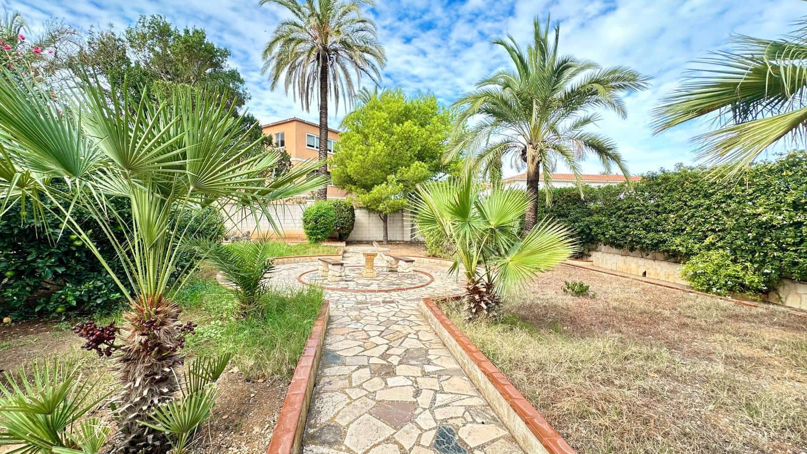 4 soveværelse Semi-Rækkehus til salg i Denia - € 2.370.000 (Ref: 8628163)