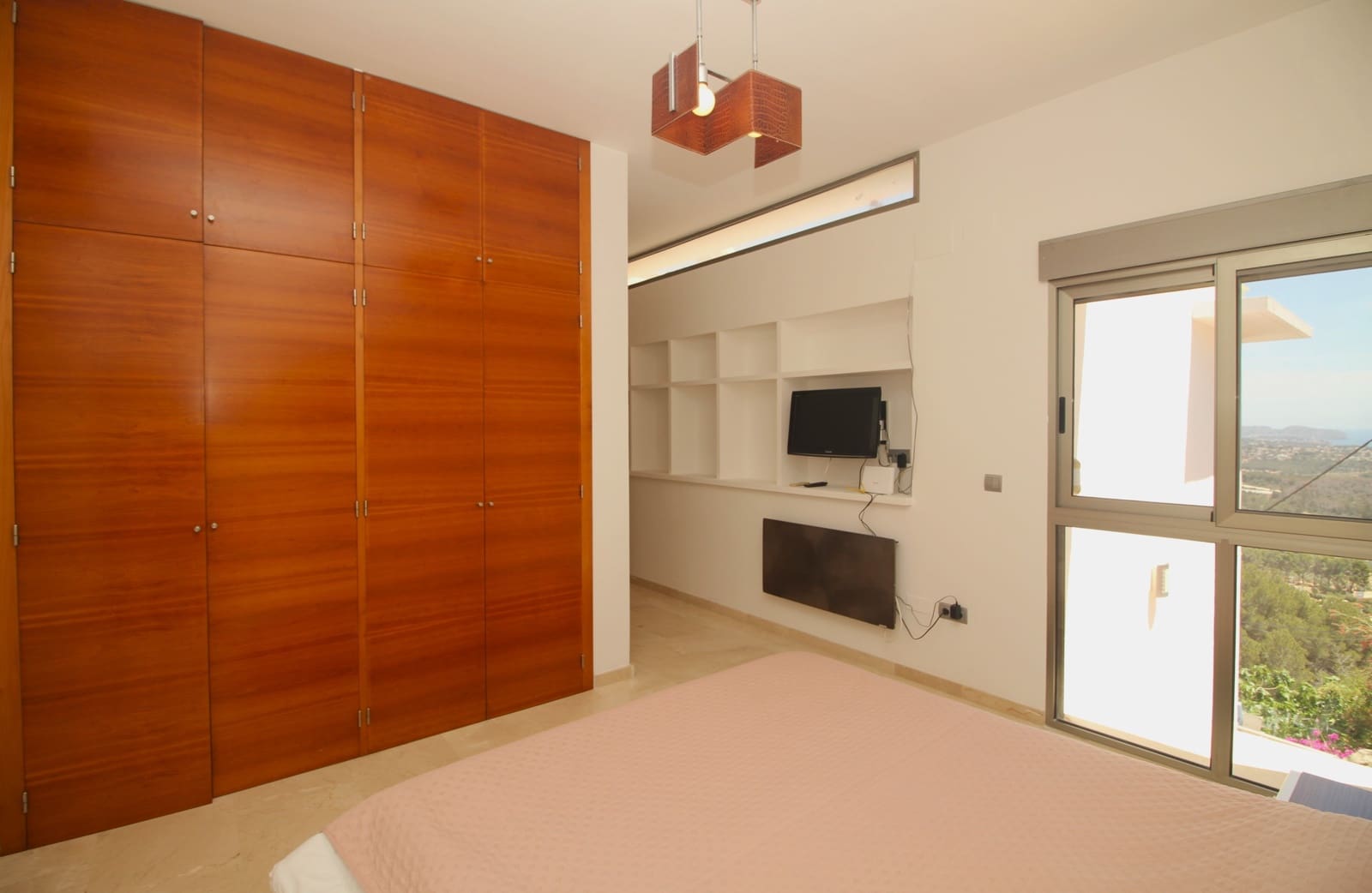 6 bedroom Villa for sale in Calpe / Calp with pool - € 1,600,000 (Ref: 9004088)